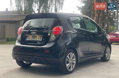 Хэтчбек Chevrolet Spark 2014 в 