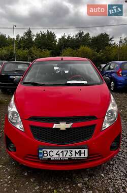 Хетчбек Chevrolet Spark 2010 в 