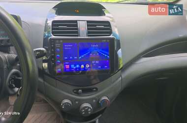 Хэтчбек Chevrolet Spark 2012 в 