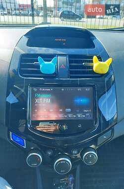 Хэтчбек Chevrolet Spark 2016 в 