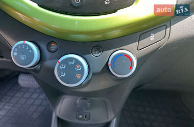 Хэтчбек Chevrolet Spark 2013 в 