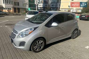 Хэтчбек Chevrolet Spark 2015 в 