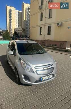 Хэтчбек Chevrolet Spark 2015 в 