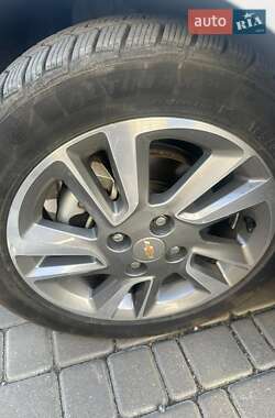 Хэтчбек Chevrolet Spark 2015 в 