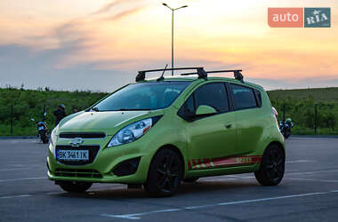 Хэтчбек Chevrolet Spark 2012 в 