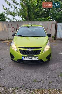 Хэтчбек Chevrolet Spark 2011 в 