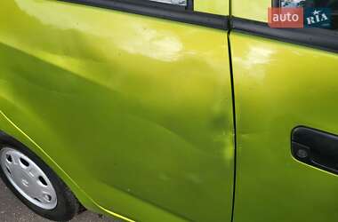 Хэтчбек Chevrolet Spark 2011 в 