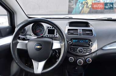 Хэтчбек Chevrolet Spark 2012 в 