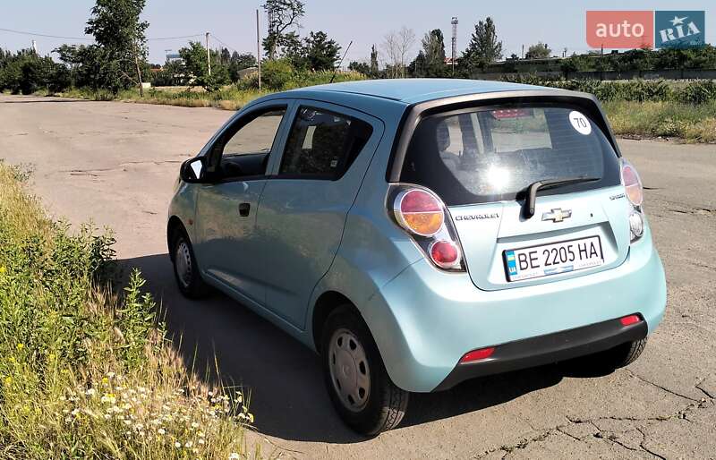 Хэтчбек Chevrolet Spark 2010 в Николаеве