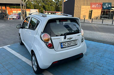 Хэтчбек Chevrolet Spark 2011 в 
