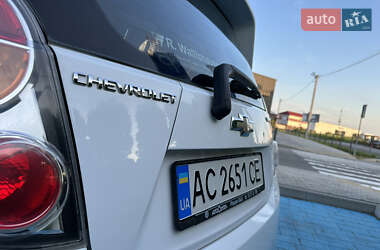 Хэтчбек Chevrolet Spark 2011 в 