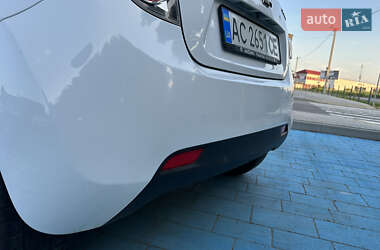 Хэтчбек Chevrolet Spark 2011 в 