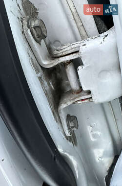 Хэтчбек Chevrolet Spark 2011 в 