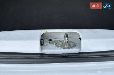 Хэтчбек Chevrolet Spark 2011 в 