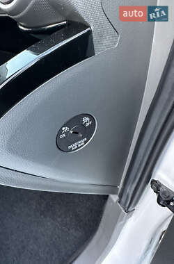 Хэтчбек Chevrolet Spark 2011 в 