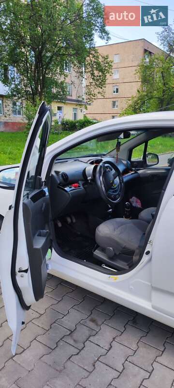 Хетчбек Chevrolet Spark 2012 в Луцьку