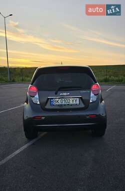 Хэтчбек Chevrolet Spark 2013 в 