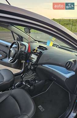 Хэтчбек Chevrolet Spark 2013 в 
