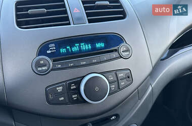 Хэтчбек Chevrolet Spark 2011 в 