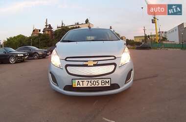 Хэтчбек Chevrolet Spark 2015 в 