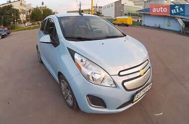 Хэтчбек Chevrolet Spark 2015 в 