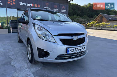 Хэтчбек Chevrolet Spark 2011 в 
