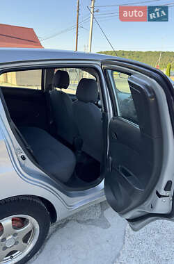 Хэтчбек Chevrolet Spark 2011 в 