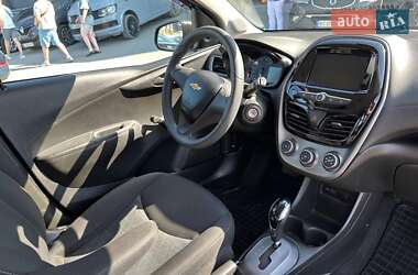 Хэтчбек Chevrolet Spark 2019 в 