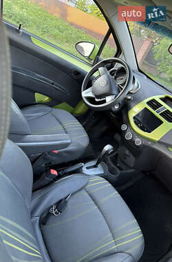 Хэтчбек Chevrolet Spark 2013 в 