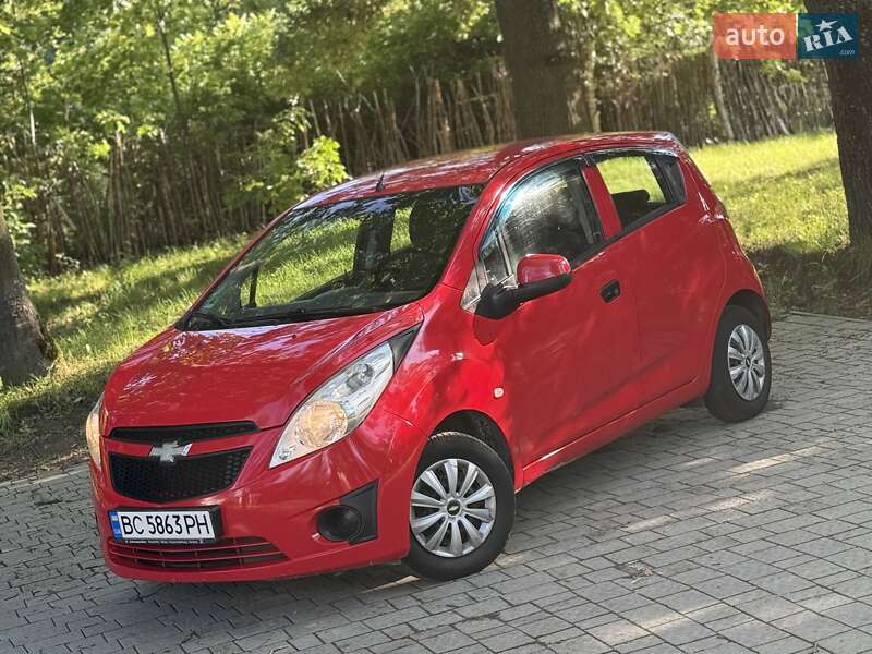 Хэтчбек Chevrolet Spark 2011 в Львове