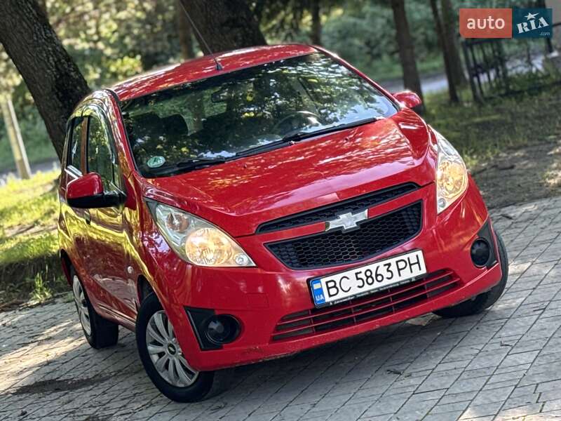 Хэтчбек Chevrolet Spark 2011 в Львове