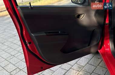 Хетчбек Chevrolet Spark 2011 в 