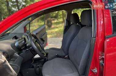 Хетчбек Chevrolet Spark 2011 в 