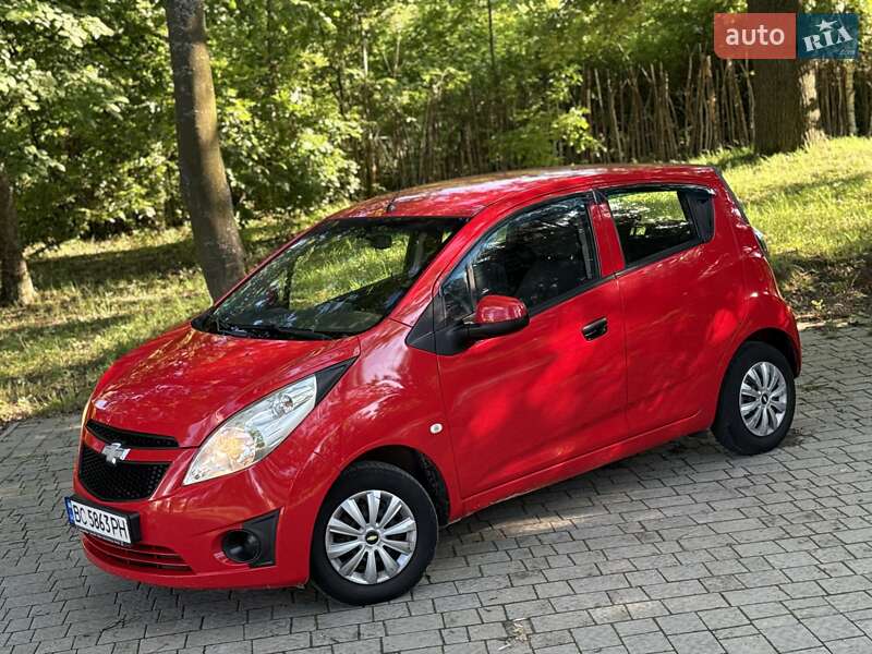 Хэтчбек Chevrolet Spark 2011 в Львове