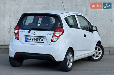 Хетчбек Chevrolet Spark 2014 в 