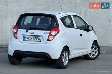 Хетчбек Chevrolet Spark 2014 в 