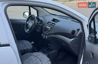 Хетчбек Chevrolet Spark 2014 в 