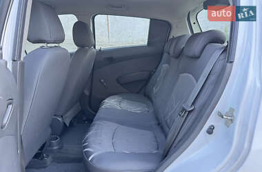 Хетчбек Chevrolet Spark 2014 в 