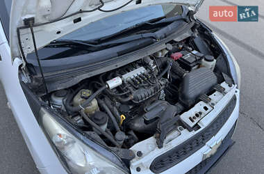 Хетчбек Chevrolet Spark 2014 в 