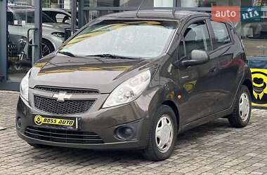 Хэтчбек Chevrolet Spark 2011 в 