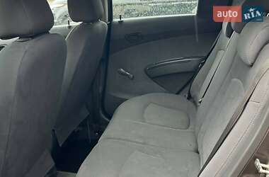 Хэтчбек Chevrolet Spark 2011 в 