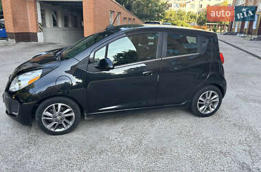 Хетчбек Chevrolet Spark 2016 в Чернігові