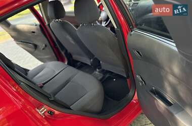 Хэтчбек Chevrolet Spark 2011 в 