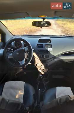 Хэтчбек Chevrolet Spark 2010 в 
