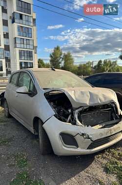 Хэтчбек Chevrolet Spark 2015 в 
