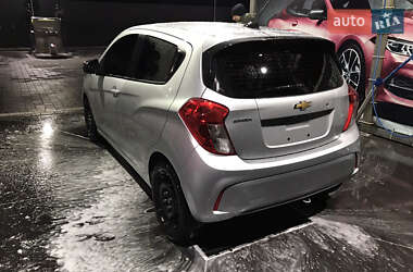 Хэтчбек Chevrolet Spark 2020 в 