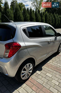 Хэтчбек Chevrolet Spark 2020 в 