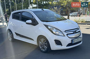 Хэтчбек Chevrolet Spark 2013 в 