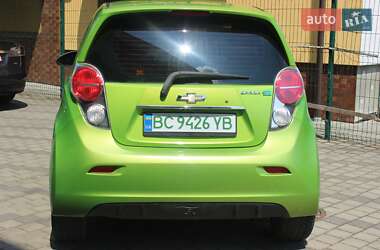Хэтчбек Chevrolet Spark 2016 в 