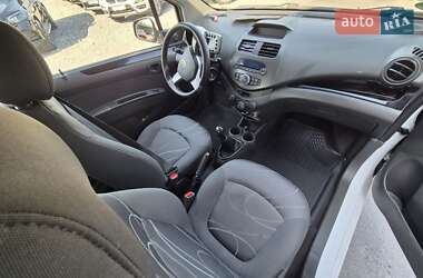 Хетчбек Chevrolet Spark 2013 в 